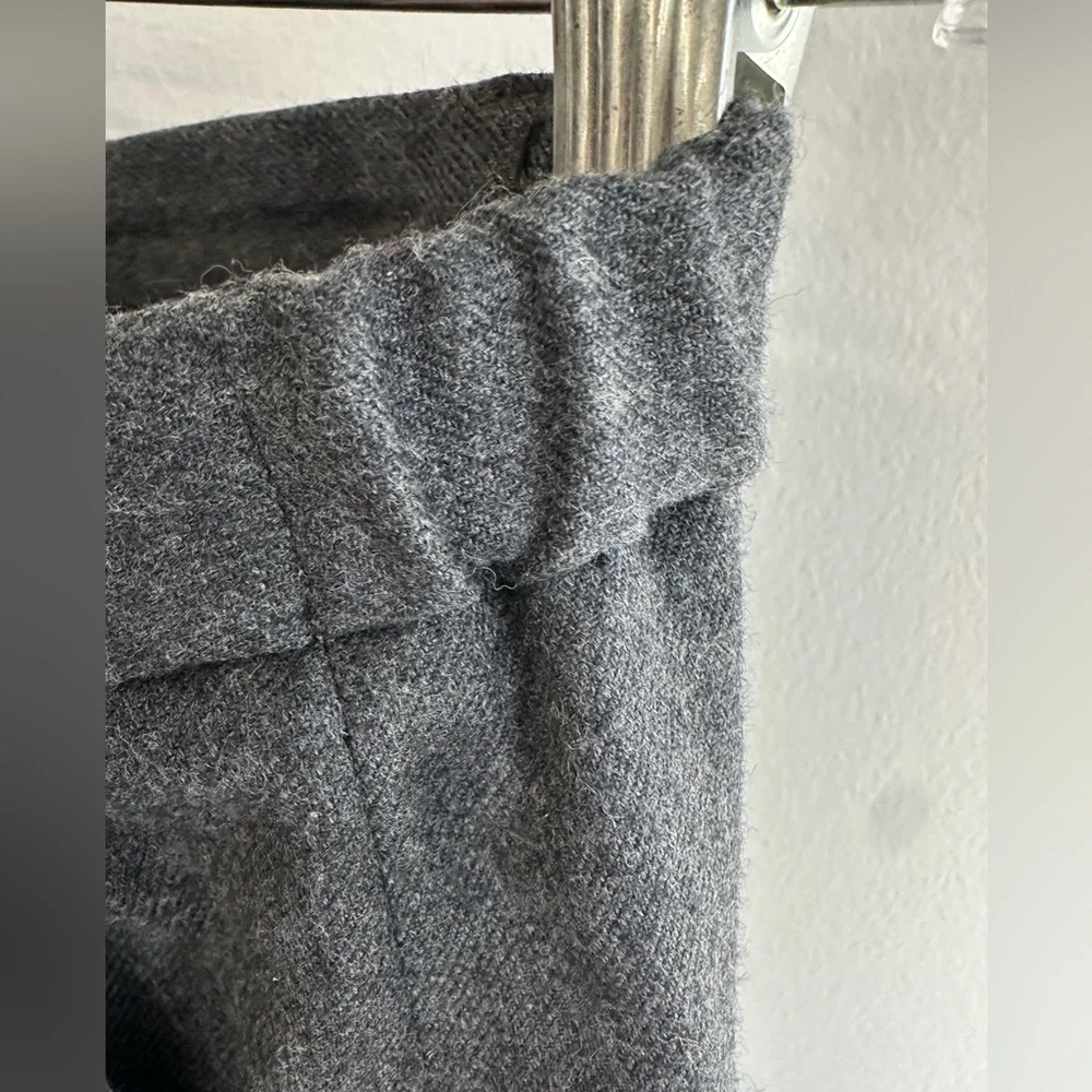 Women's Classic Wool Gray Pleated Trousers fully Lined Size 14